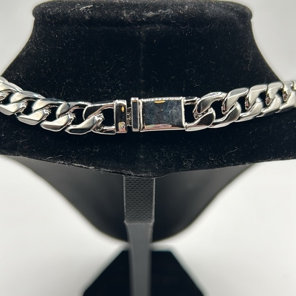 Swag Collection 18K Silver Cuban Link Necklace New in Box! - Picture 3 of 8